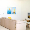 Отель Summer Breeze - Beachfront - 3 Bedrooms Suite, фото 3