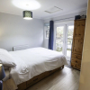 Отель Merlins Cabin - 2 Bed - Blaen Cedi Farm, фото 5