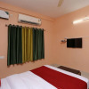 Отель OYO 10339 SR Corporate Guest House, фото 6