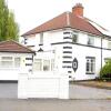 Отель Large & Comfy House in Birmingham, 4 Bedroom,Secured Free parking ,Free wifi, фото 20