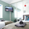 Отель Northway House - Close to M62 and M6, фото 6