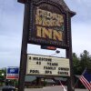 Отель Cedar Motor Inn, фото 1