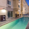 Отель Candlewood Suites Anaheim - Resort Area, an IHG Hotel, фото 17