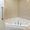 Отель Country Inn & Suites by Radisson, Benton Harbor-St. Joseph, MI, фото 9