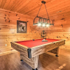 Отель Scenic Sevierville Cabin: Hot Tub, Panoramic Views, фото 14