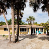 Отель Salty Dog - Dog Friendly Home On Sanibel! 3 Bedroom Home, фото 1