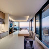 Отель Penthouse in Sea Point With Unbelievable Views Attique Vue, фото 7