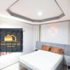 Отель Golden House Hotel Sakaeo в Сакэу