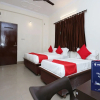Отель OYO 11623 Hotel Shiva Palace, фото 18