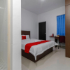 Отель RedDoorz Plus Near Kepri Mall, фото 15