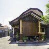 Отель Penginapan Anggrek Syariah 2 by OYO Rooms, фото 18