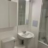 Отель Beautiful 1-bed Apartment in Barking, фото 7