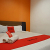 Отель RedDoorz Plus near Ciputra Mall Simpang Lima 2, фото 12