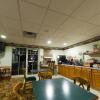 Отель Country Inn and Suites by Radisson, Germantown, WI, фото 21