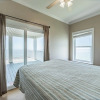 Отель Shamrock Shores Bottom Floor - Large gulf front deck and a private sea wall for fishing! Rent as a 4, фото 2