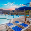 Отель Spacious Apartment With Jacuzzi and Pool Access, фото 1