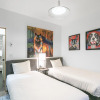 Отель New San Juan 303 by Avantstay Modern Penthouse w/ Deck Overlooking Main Street, фото 2