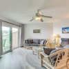 Отель Oak Island Beachfront Condo w/ Community Pool, фото 9