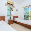 Отель Villa Cleopatra Large Private Pool Walk to Beach A C Wifi - 3437, фото 6