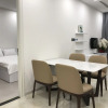 Отель Mins Apartment - Vinhome Golden River, фото 15