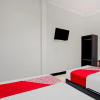 Отель OYO 90370 Habibie Homestay Syariah, фото 7