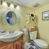 Отель Cozy Ventnor Getaway: Walk to Public Beach!, фото 10