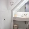 Отель 1-bed Apartment in a Historic Area of Plymouth, фото 10