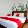 Отель RedDoorz @ Jalan Raya Semat Canggu, фото 9