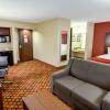 Отель Comfort Suites Concord Mills, фото 18