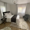 Отель Charming Executive Studio, Solar Power, Wifi, фото 3