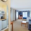 Отель Holiday Inn Express & Suites Tacoma, an IHG Hotel, фото 8