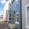 Отель Quay Cottage - On Back Beach of Teignmouth в Тинмуте