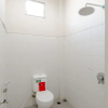 Отель RedDoorz Plus Syariah @ Raya Nginden 2, фото 8