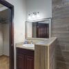 Отель Three-bedroom Apartment, фото 9