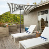 Отель Parasol by Avantstay Hilltop Ocean View Escape w/ Large Patio & Shuffleboard, фото 5