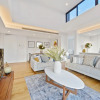 Отель Homehotel Luxurious Immaculate 3 Bed Apt, фото 13