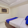 Отель OYO 11412 SVS Luxury Rooms, фото 11