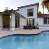 Отель Beautiful Hollywood Beach 4 BR Home W Heated Pool, фото 16