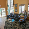 Отель Surrey Townhomes by Capital Vacations, фото 2