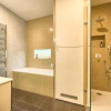 Отель Spacious And Bright Apartment Dusni 13, фото 8