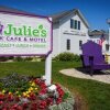 Отель Julie's Park Cafe and Motel, фото 11