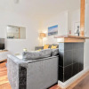Отель Cosy 2 Bedroom Apartment - Flat 3 Queens Square Brighton, фото 6