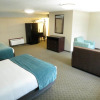 Отель Edgewater Hotel and Suites, фото 6