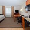 Отель Candlewood Suites Lexington, an IHG Hotel, фото 21