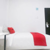 Отель RedDoorz Plus @ Manokwari City Center, фото 6