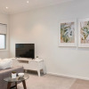 Отель Open and Flowy 1 Bedroom Apartment in Chadstone, фото 3