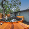 Отель Gorgeous Modern Home w/ Cedar Barrel Hot Tub & Fire Pit, фото 21