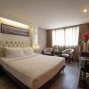 Отель The White Hotel 8A Thai Van Lung, фото 42