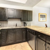 Отель Queen Esther 2425 2 Bedroom Condo by RedAwning, фото 15
