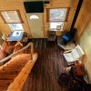 Отель Bella Coola Grizzly Tours Cabins в Белле-Куле